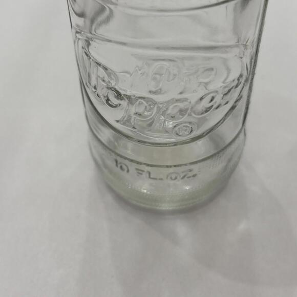 Vintage Dr. Pepper Soda Bottle 1974 10oz. 7 3/4" - Picture 8 of 11